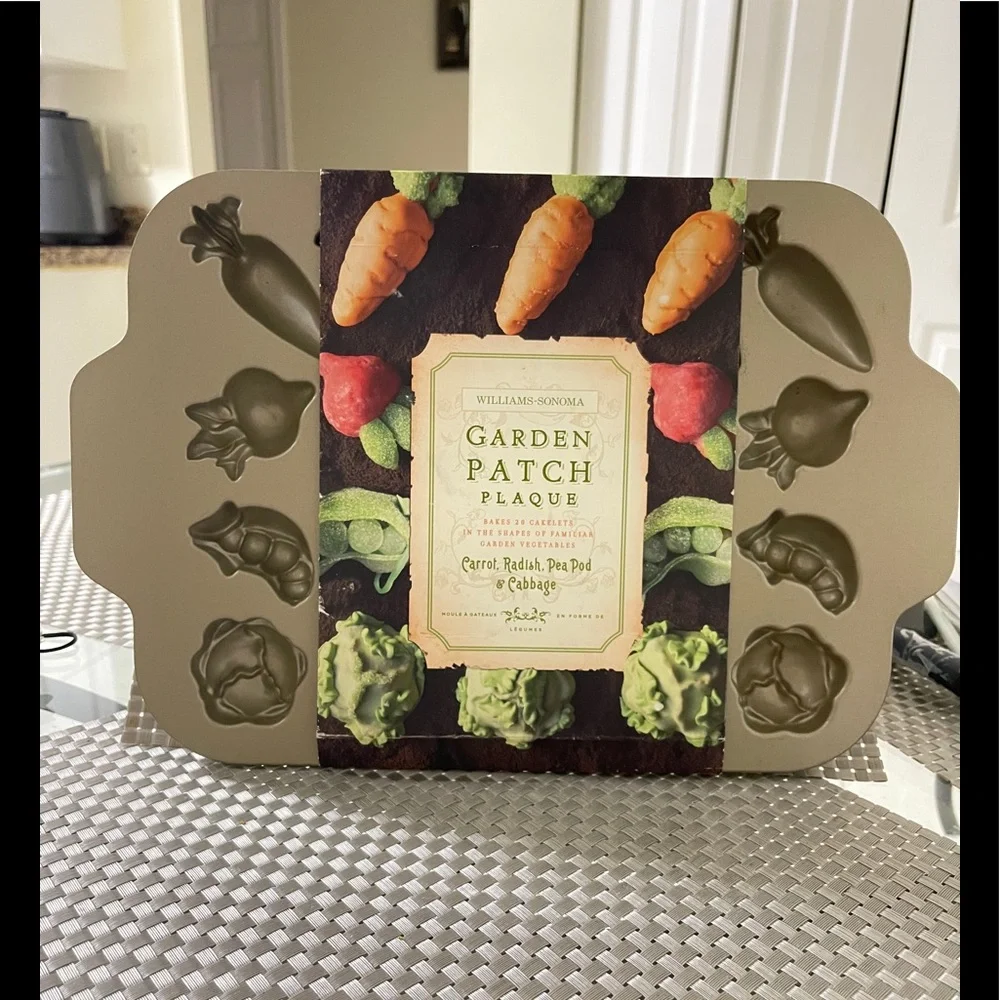 William Sonoma Garden Patch Plaque